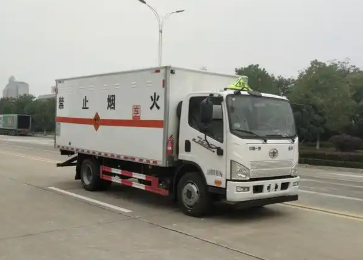 镇康爆破器材运输车可以上高速吗？
